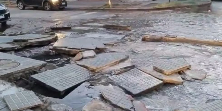 Aguas Cordobesas repara un conducto y varios barrios de Córdoba sufren cortes del servicio