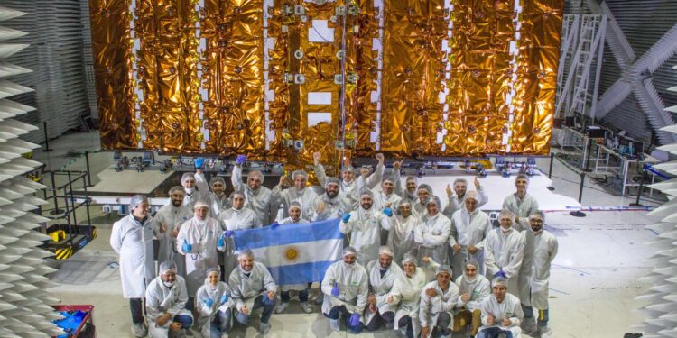 El satélite argentino SAOCOM 1A previene desastre ambiental en Filipinas