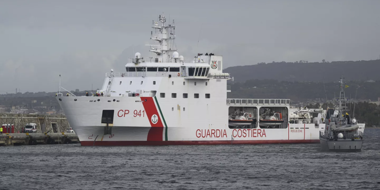 Naufragio del velero de lujo en Italia: continúa la búsqueda de los seis desaparecidos