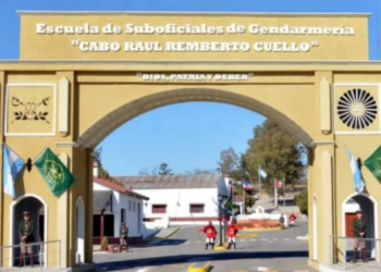 Una gendarme va a juicio por obligar a desnudarse a 100 aspirantes mujeres