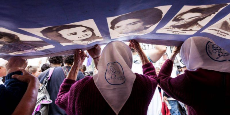 El Gobierno cerró la Unidad Especial que buscaba nietos desaparecidos durante la dictadura