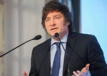 Tras el cierre de campaña en Moreno, Milei inició su gira por Estados Unidos