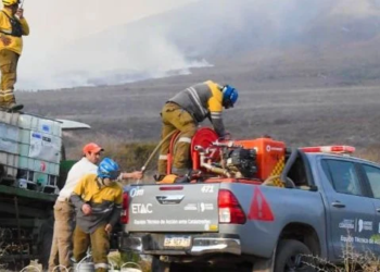 Bomberos lograron contener el fuego en Villa Berna