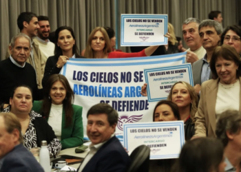 Diputados inició el debate para la privatización de Aerolíneas Argentinas