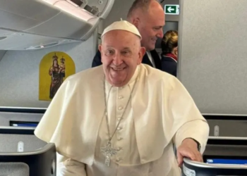 El Papa emprende el viaje más largo de su pontificado