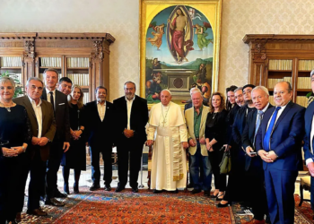 El papa Francisco recibió a una delegación de la CGT en el Vaticano