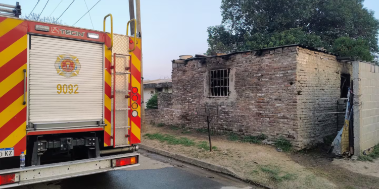 Una mujer de 66 años murió tras el incendio de su vivienda en barrio Las Violetas