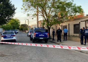 Un sargento mató a un ladrón que intentó robarle la moto