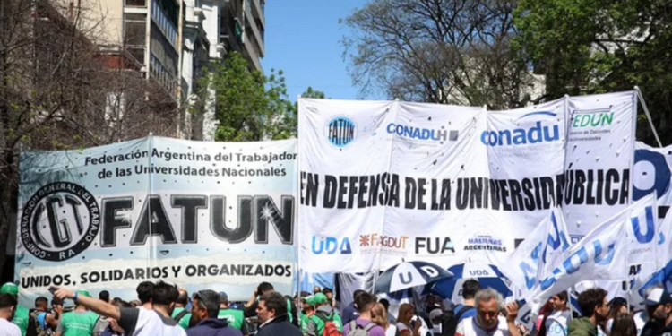 El Gobierno anunció un aumento salarial del 6,8% para el personal universitario