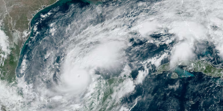 El huracán Milton alcanzó categoría 5 y Florida espera el impacto