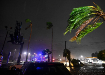 El huracán Milton dejó al menos 4 muertos y a millones de usuarios sin luz tras su paso por Florida