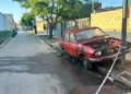 Una mujer murió de dos disparos en la vereda de su casa