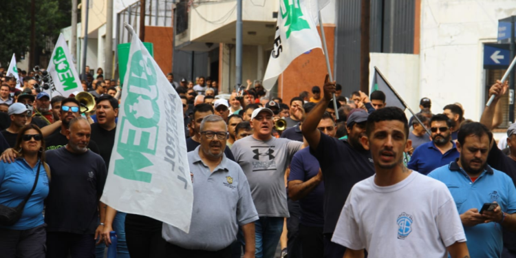 El Suoem inició medidas de fuerza en reclamo salarial