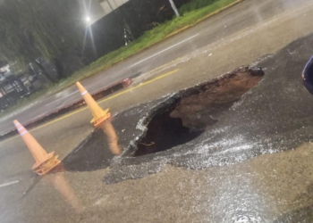 La tormenta en Córdoba provocó cortes de luz, evacuados y se abrió un nuevo socavón