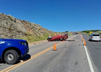 Una mujer murió tras volcar su automóvil en el Camino de las Altas Cumbres