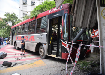 Imputaron al chofer del colectivo que embistió a dos mujeres