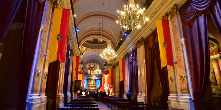 Comienza "La Noche de los Templos" en la ciudad