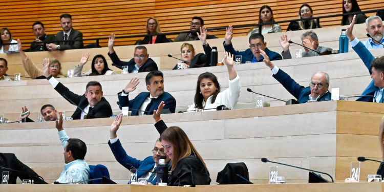 La Unicameral aprobó el proyecto de "Alfabetización financiera" en escuelas