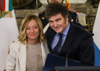 El presidente Milei llegó a Roma y se reunirá con Giorgia Meloni