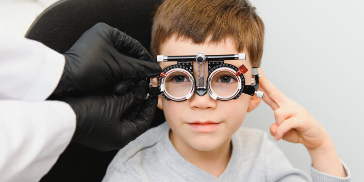 La importancia de los controles visuales en chicos antes del inicio del año escolar