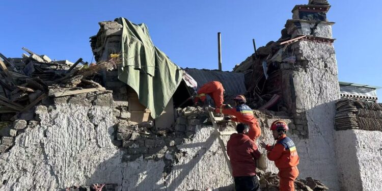 Al menos 100 muertos por un terremoto en el Tíbet