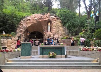 Miles de peregrinos visitarán la Gruta de Lourdes en Alta Gracia