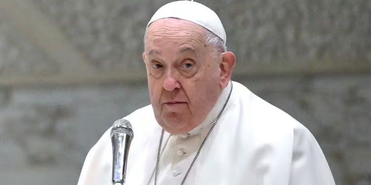 El papa cumple una semana de hospitalización: qué dice el último parte médico
