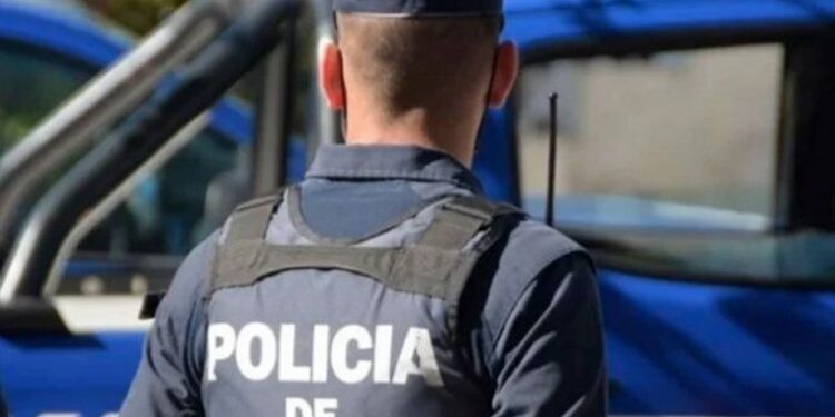 Hallaron a un hombre sin vida al lado de una pileta en Río Tercero