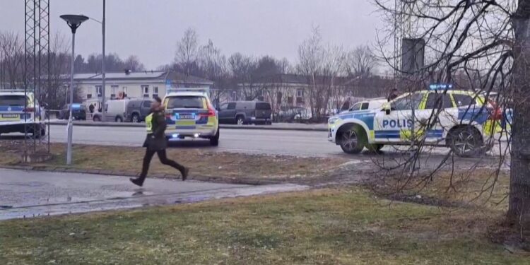 Tiroteo en Suecia deja un saldo trágico de al menos 10 muertos