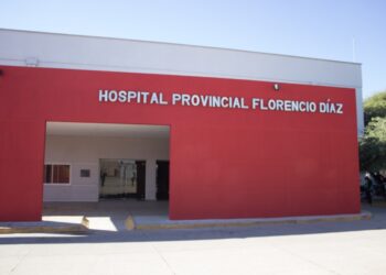 Una joven fue víctima de un robo y recibió el impacto de un ladrillo en la cara