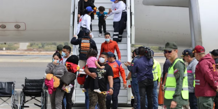 Venezuela y Estados Unidos pactaron repatriación de migrantes