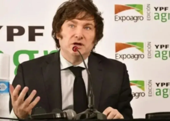 Milei en la ExpoAgro: "Le vamos a sacar el pie de la cabeza al campo"