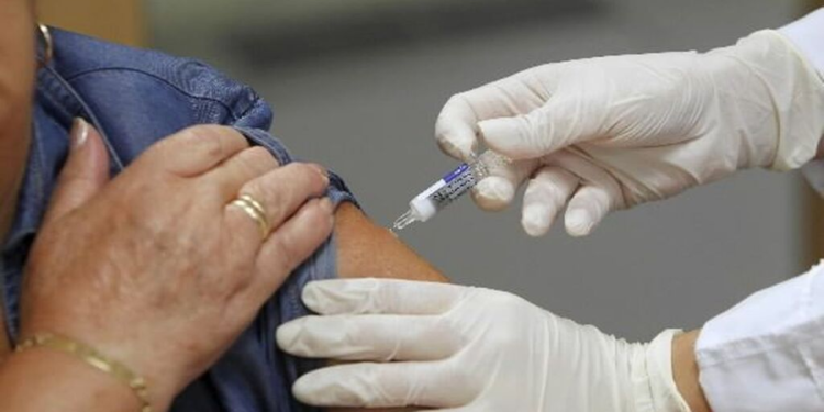 Inicia la vacunación contra la gripe en todo el país