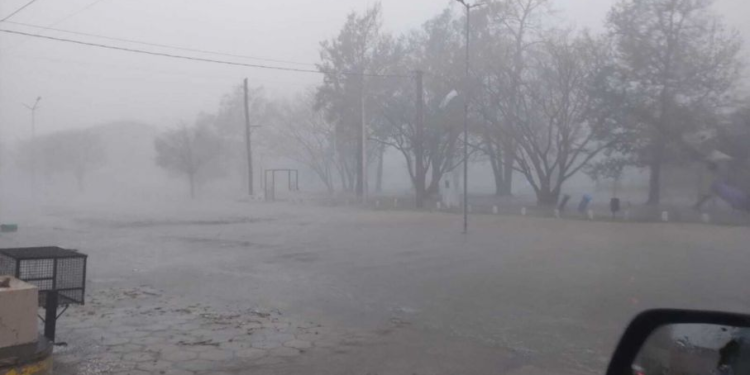 Un temporal con fuertes vientos y granizo afectó al sur de Córdoba y Santa Fe