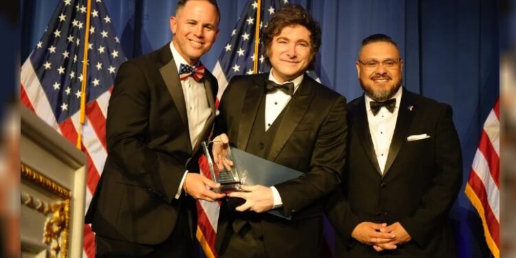 Milei anunció que readecuará la legislación argentina para frenar el impacto de los aranceles de Trump