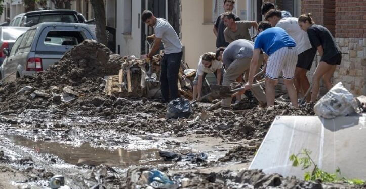 El Gobierno creó un subsidio para asistir a los damnificados por el temporal en Bahía Blanca