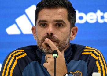 Tras la derrota ante River, Gago fue despedido como DT de Boca