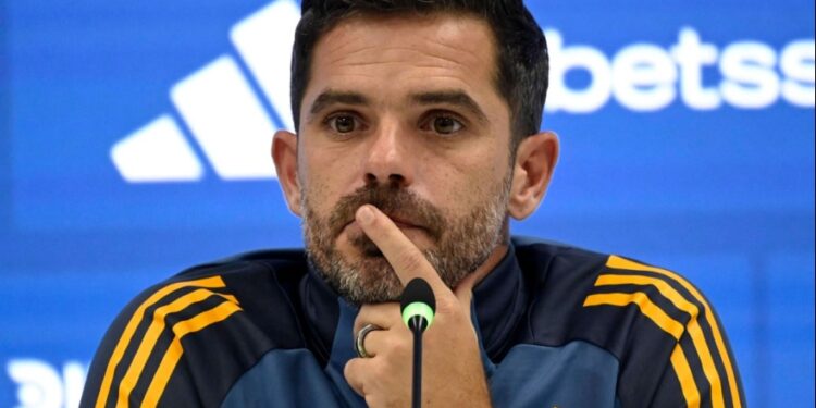 Tras la derrota ante River, Gago fue despedido como DT de Boca