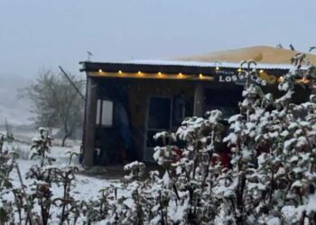 Llegó la ola de frío y nevó en las Altas Cumbres