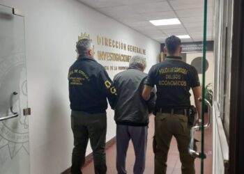 Capturan en Córdoba a integrantes de una banda que realizaba estafas con casas prefabricadas