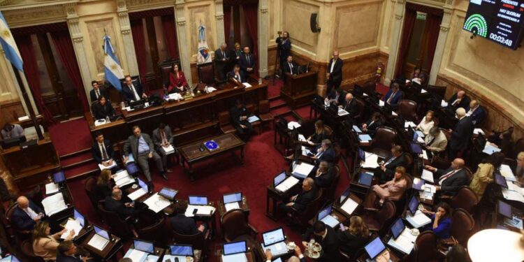 El Senado rechazó el proyecto de ficha limpia