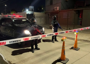 Desarticularon una banda de narcomenudeo: ocho detenidos, estupefacientes y armas de fuego