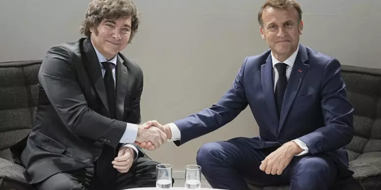 Gira presidencial: Milei se reunió con Macron y visita Israel