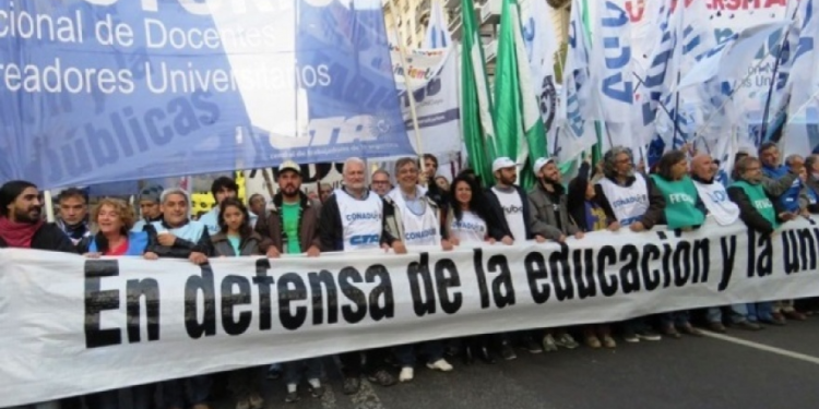 Marcha federal universitaria y paro de 48 horas