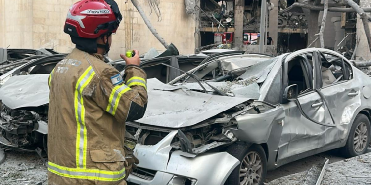 Tras el anuncio del cese al fuego, Irán e Israel denuncian ataques cruzados