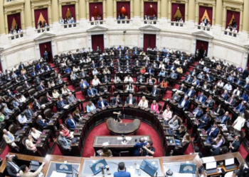 Diputados aprobó un aumento del 7,2% para las jubilaciones y el gobierno de Milei anticipó que lo vetará