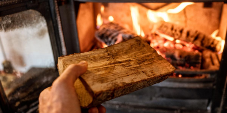 Tres adolescentes se descompensaron por el mal funcionamiento de una estufa