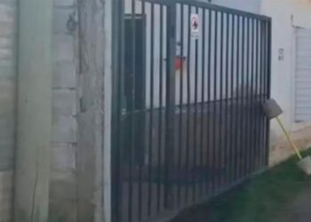 Un nene de dos años fue aplastado por un portón de hierro en Córdoba