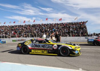 Más de 100 mil personas disfrutaron el regreso del Turismo Carretera al Cabalén