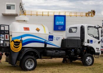 El Gobierno inicia la privatización de AySA